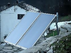 Installazione a giardino di pannelli solari termici 